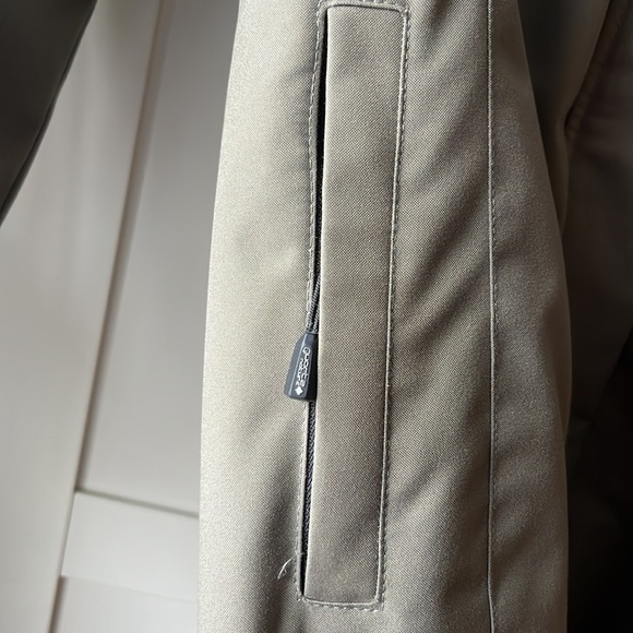 The best winter coat I ever owned - Picture 12 of 17